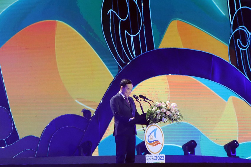 Phó Thủ tướng Trần Lưu Quang phát biểu chào mừng. 