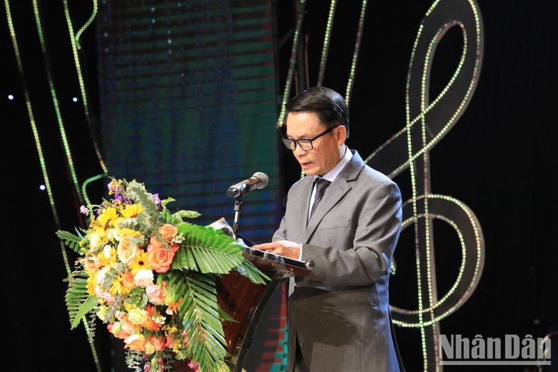 Trưởng Ban Tổ chức Cuộc thi, Phó Chủ tịch Thường trực Hội Nhà báo Việt Nam Nguyễn Đức Lợi phát biểu trong chương trình.