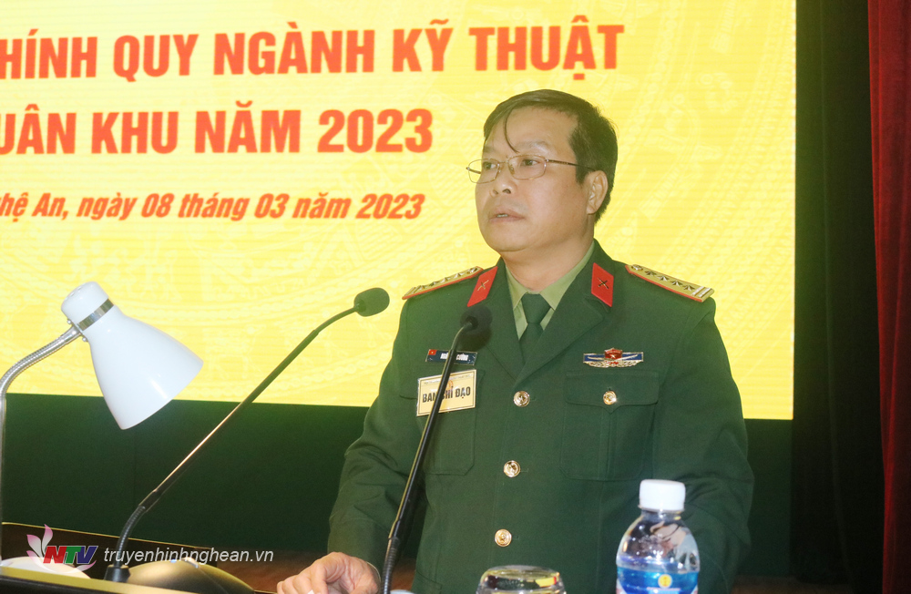 Đại tá Ngô Nam Cường, Phó Tư lệnh Quân khu 4 phát biểu chỉ đạo hội nghị.