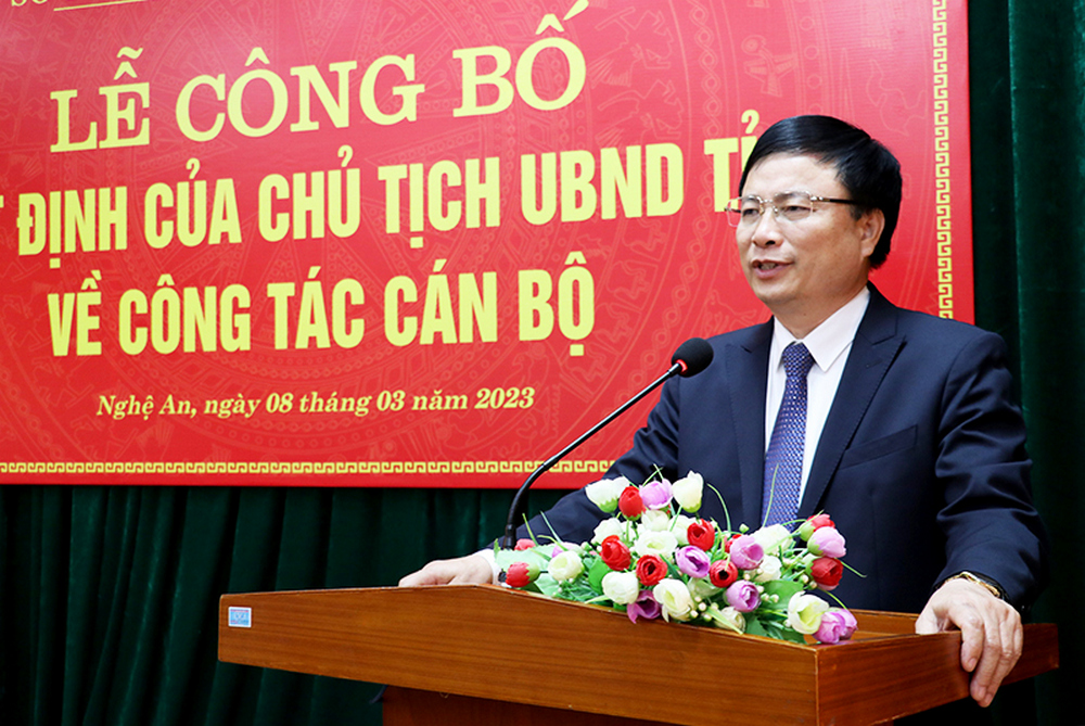 Phó Chủ tịch UBND tỉnh Bùi Đình Long phát biểu tại buổi lễ.