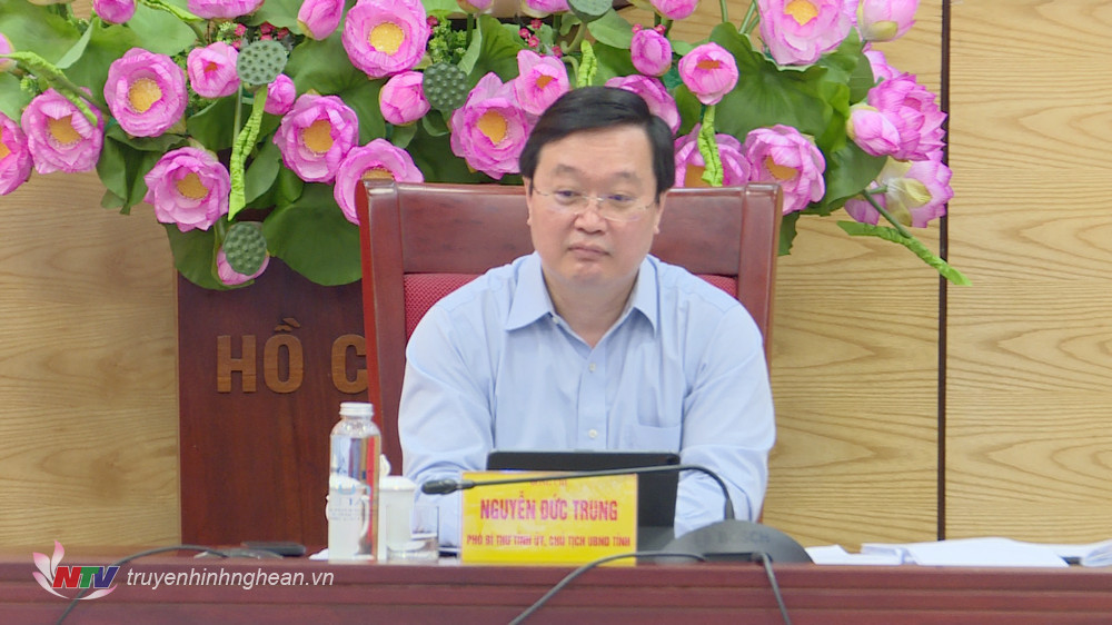 Chủ tịch UBND tỉnh Nguyễn Đức Trung chủ trì buổi đối thoại tại điểm cầu Nghệ An.