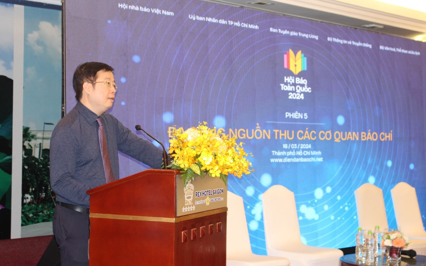 Thứ trưởng Bộ Thông tin & Truyền thông Nguyễn Thanh Lâm cho biết: Nhà nước có vai trò quan trọng bên cạnh việc quản lý xã hội, nhà nước cũng thể trở thành khách hàng lớn với báo chí đặt hàng, đặc biệt là truyền thông chính sách.