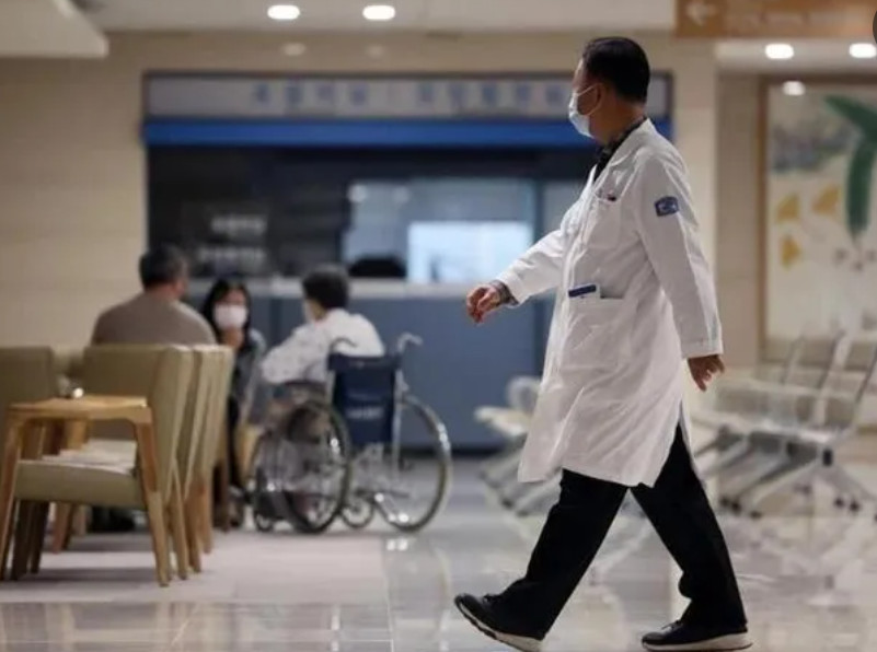 Nền y tế Hàn Quốc đang lâm vào khủng hoảng khi các bác sĩ thực tập đình công trong nhiều ngày qua. Ảnh: YONHAP
