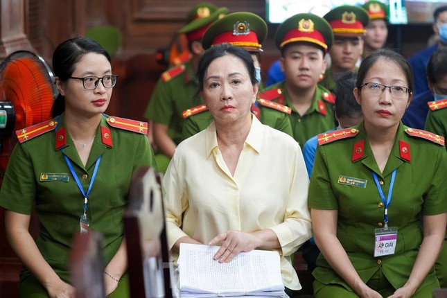 Nhóm bà Trương Mỹ Lan đã rút hơn 1,06 triệu tỷ đồng ra khỏi SCB nhưng cả 3 đơn vị kiểm toán không phát hiện bất thường gì.