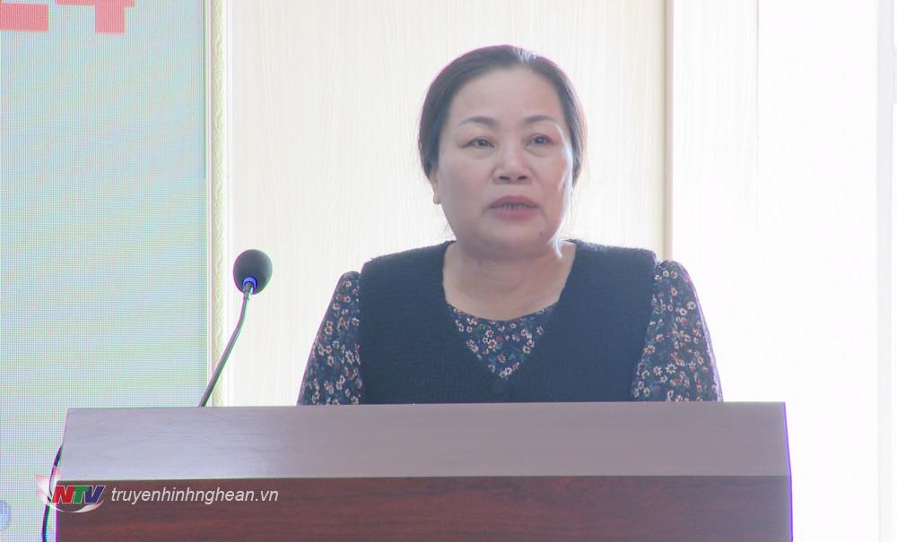 Trưởng ban Tuyên giáo Tỉnh uỷ Nguyễn Thị Thu Hường phát biểu chỉ đạo tại hội nghị.
