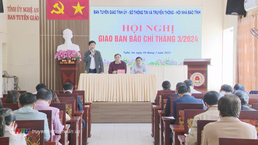 Chủ tịch Hội nhà báo tỉnh, Giám đốc Đài PT-TH Nghệ An Trần Minh Ngọc phát biểu tại hội nghị.