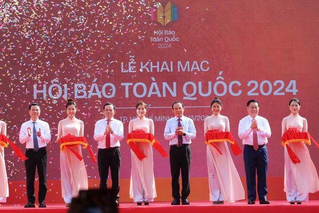 Lãnh đạo Đảng, Nhà nước, lãnh đạo TPHCM khai mạc Hội báo toàn quốc năm 2024 - Ảnh: VGP/Vũ Phong