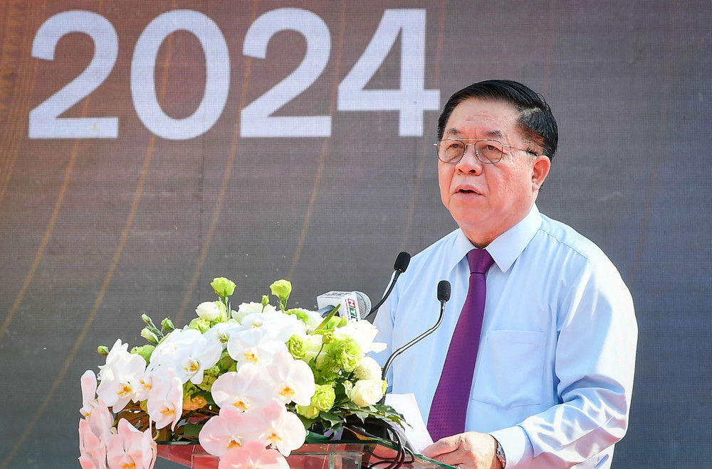 Đồng chí Nguyễn Trọng Nghĩa, Bí thư Trung ương Đảng, Trưởng Ban Tuyên giáo Trung ương phát biểu chỉ đạo Hội báo.