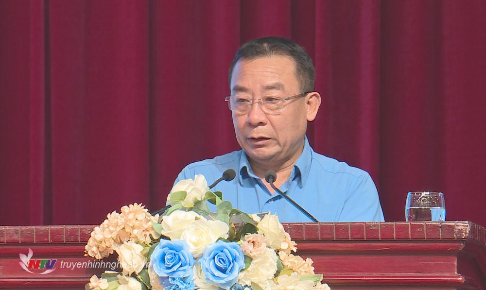 Phó Chủ tịch UBND tỉnh Nguyễn Văn Đệ phát biểu chỉ đạo hội nghị.