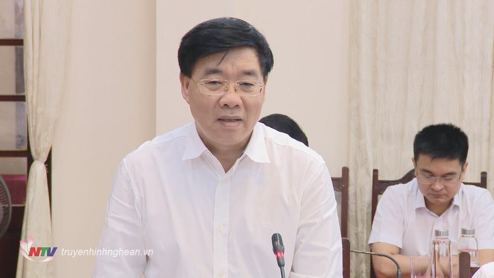 Đồng chí Nguyễn Văn Thông - Phó Bí thư Thường trực Tỉnh ủy phát biểu thảo luận. 