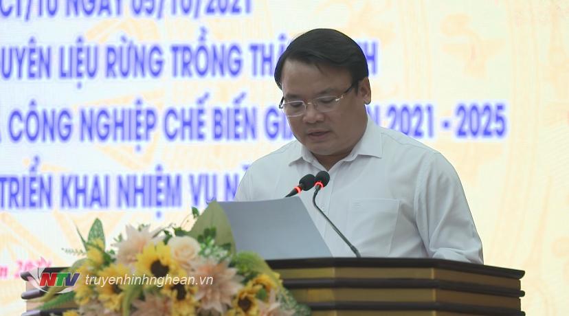 Giám đốc Sở NN&PTNT Phùng Thành Vinh phát biểu tại hội nghị.