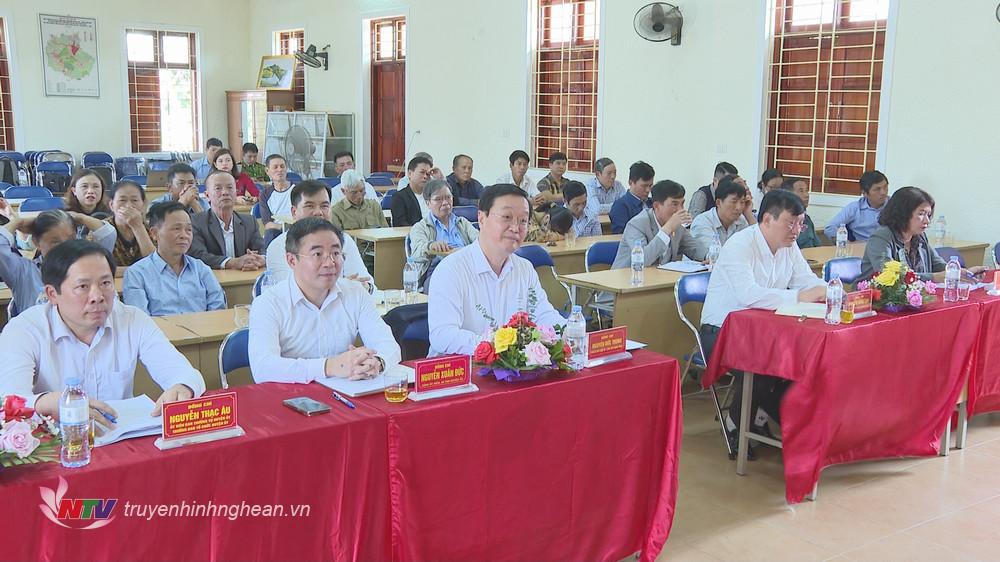 Đồng chí Nguyễn Đức Trung - Phó Bí thư Tỉnh ủy, Chủ tịch UBND tỉnh tham dự buổi sinh hoạt định kỳ tháng 3/2024 của Chi bộ xóm Sen 2, xã Kim Liên, huyện Nam Đàn.