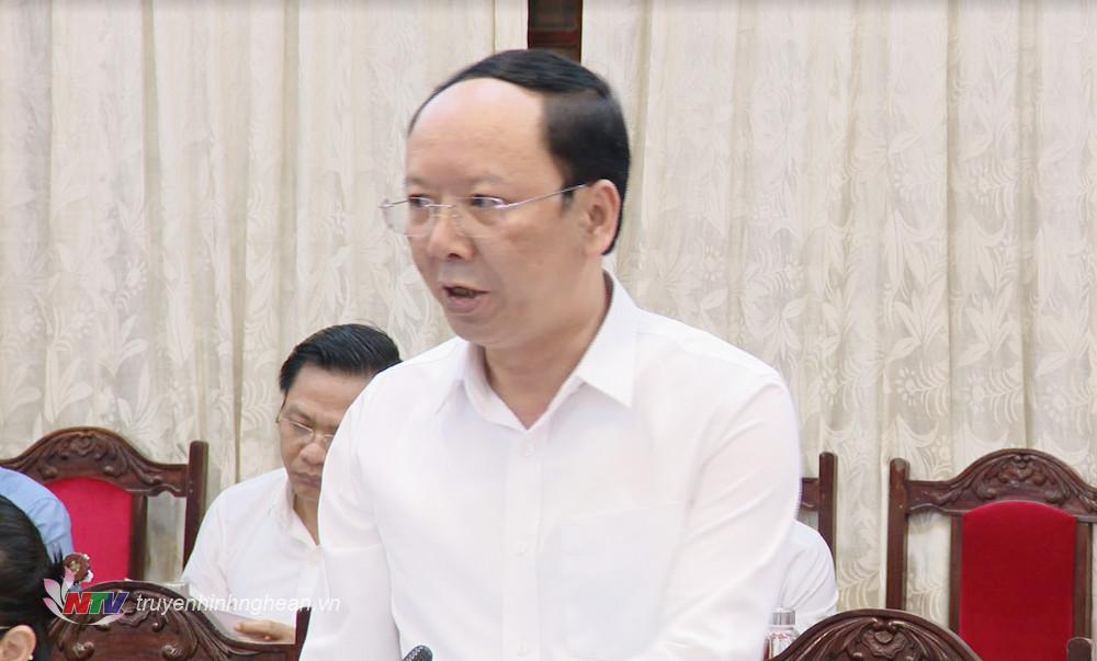 Đồng chí Bùi Thanh An - Ủy viên Ban Thường vụ Tỉnh ủy, Phó Chủ tịch UBND tỉnh phát biểu thảo luận. 