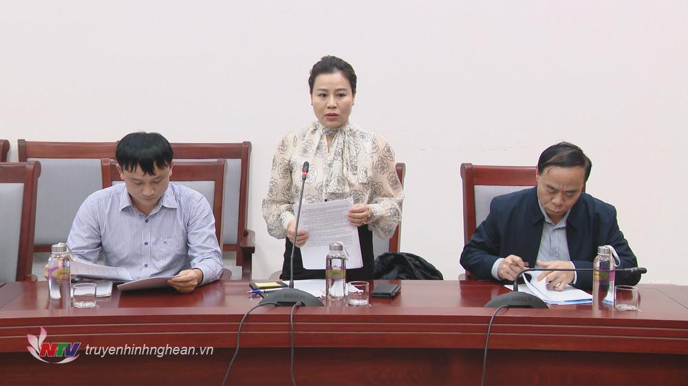 Phó Giám đốc Sở Du lịch Nguyễn Thị Thành An báo cáo kết quả hoạt động năm 2023 và phương hướng, nhiệm vụ năm 2024