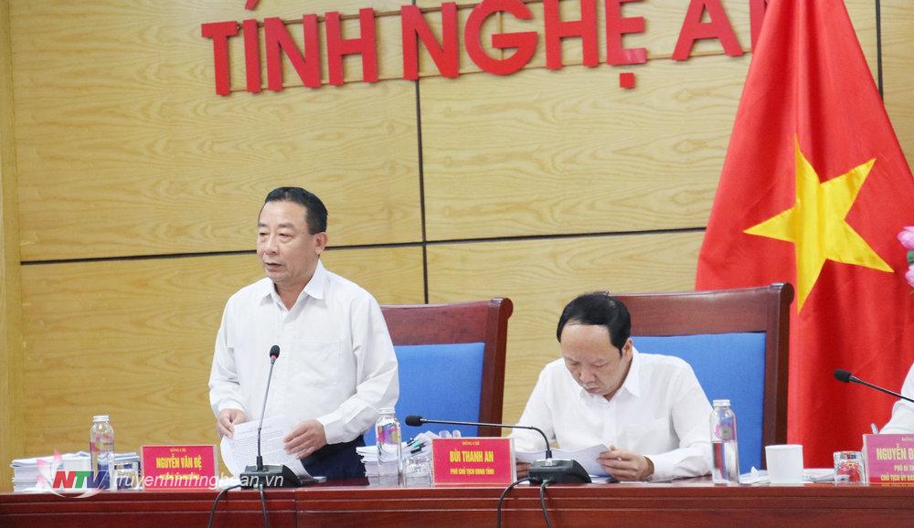Phó Chủ tịch UBND tỉnh Nguyễn Văn Đệ phát biểu tại phiên họp.