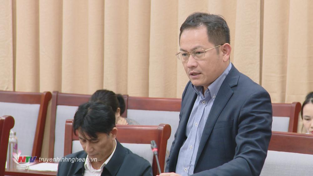 Phó Giám đốc Sở Y tế Nguyễn Hữu Lê phát biểu tại hội nghị.