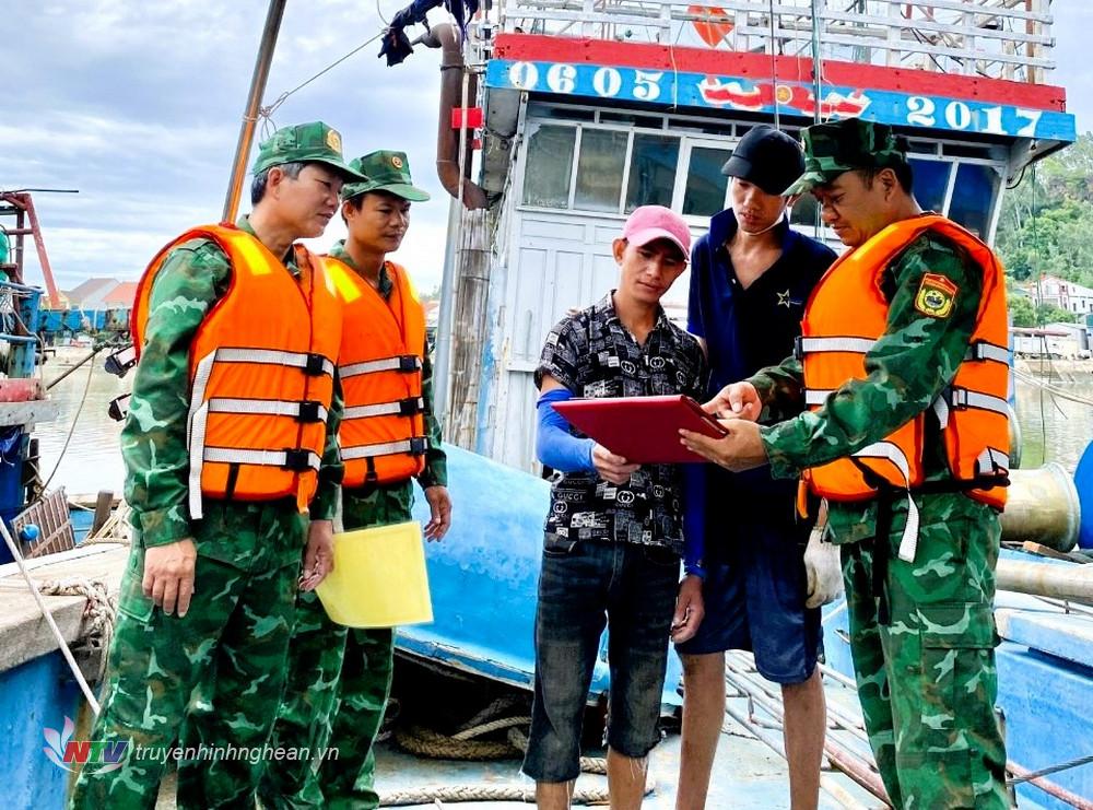 Bộ đội Biên phòng Nghệ An cùng tổ tàu thuyền an toàn giữ gìn an ninh khu vực biên giới biển