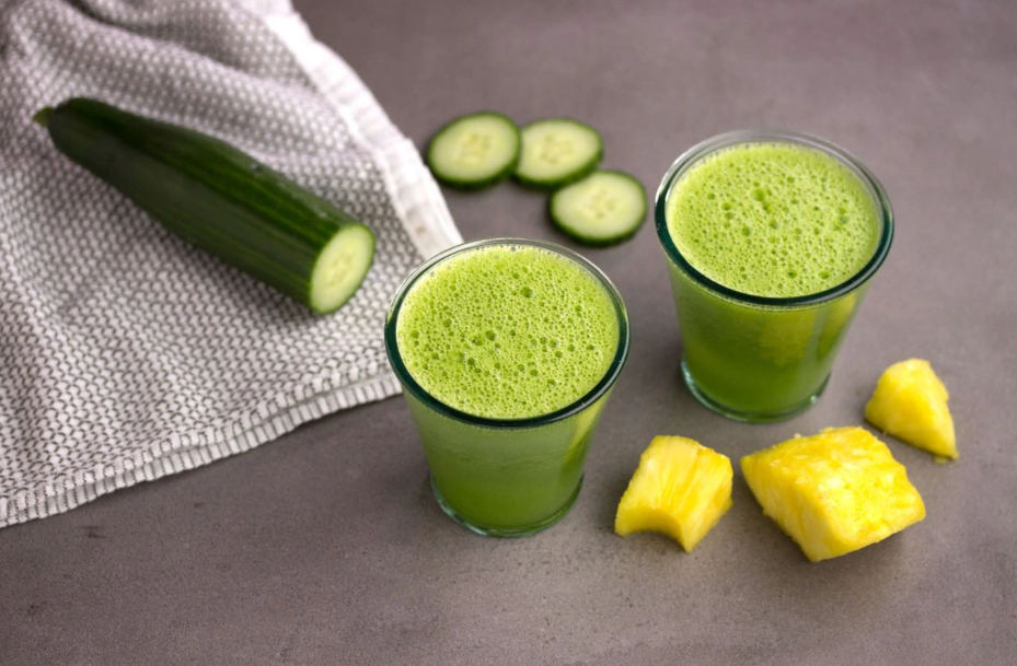 Nước ép dứa và dưa chuột rất tốt cho thận (Ảnh: Getty).