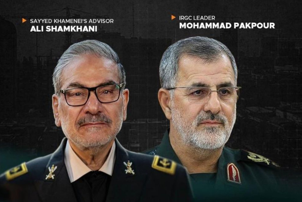 Thư ký Hội đồng quốc phòng Iran Samkhani (trái) và Tổng tư lệnh IRGC Pakpour (phải) Ảnh: Al Mayadeen