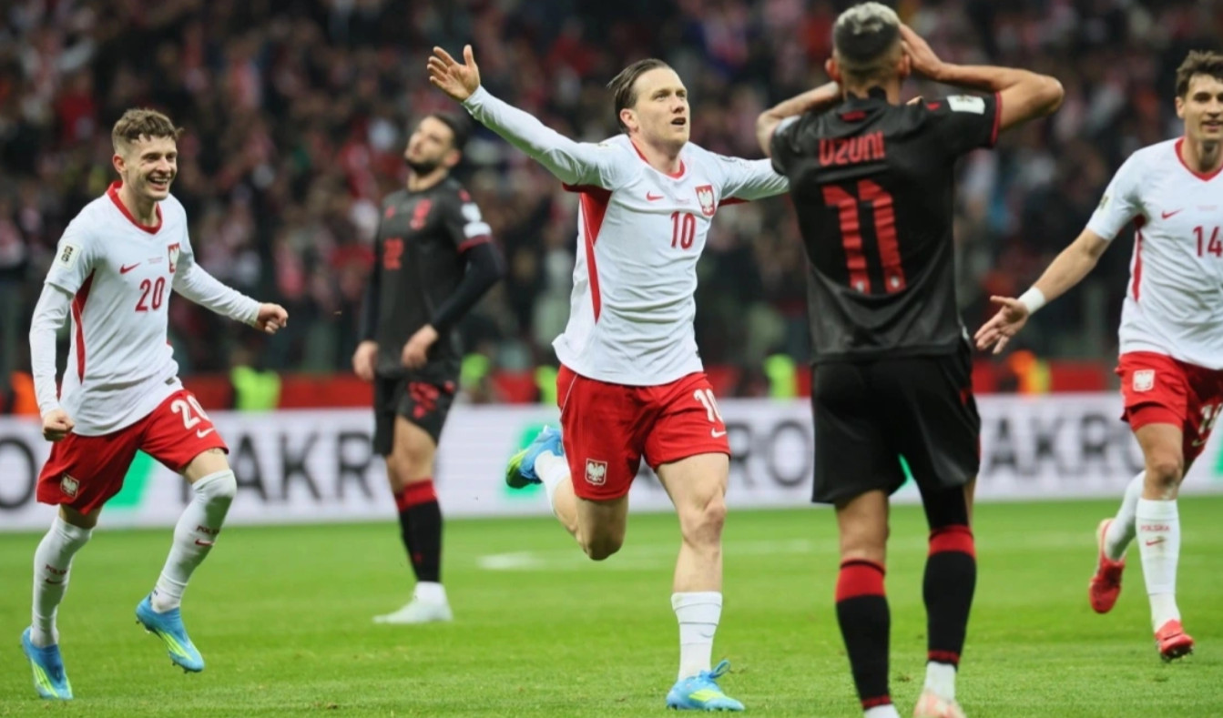 Ba Lan vượt qua Albania và sẽ tranh vé dự World Cup 2026 với Thụy Điển (Ảnh: Getty).