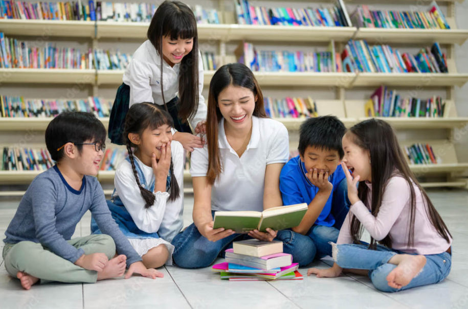 Nhiều người lựa chọn đọc sách như một cách khởi đầu năm mới bằng tri thức và sự tĩnh tại. (Nguồn: bookriot)