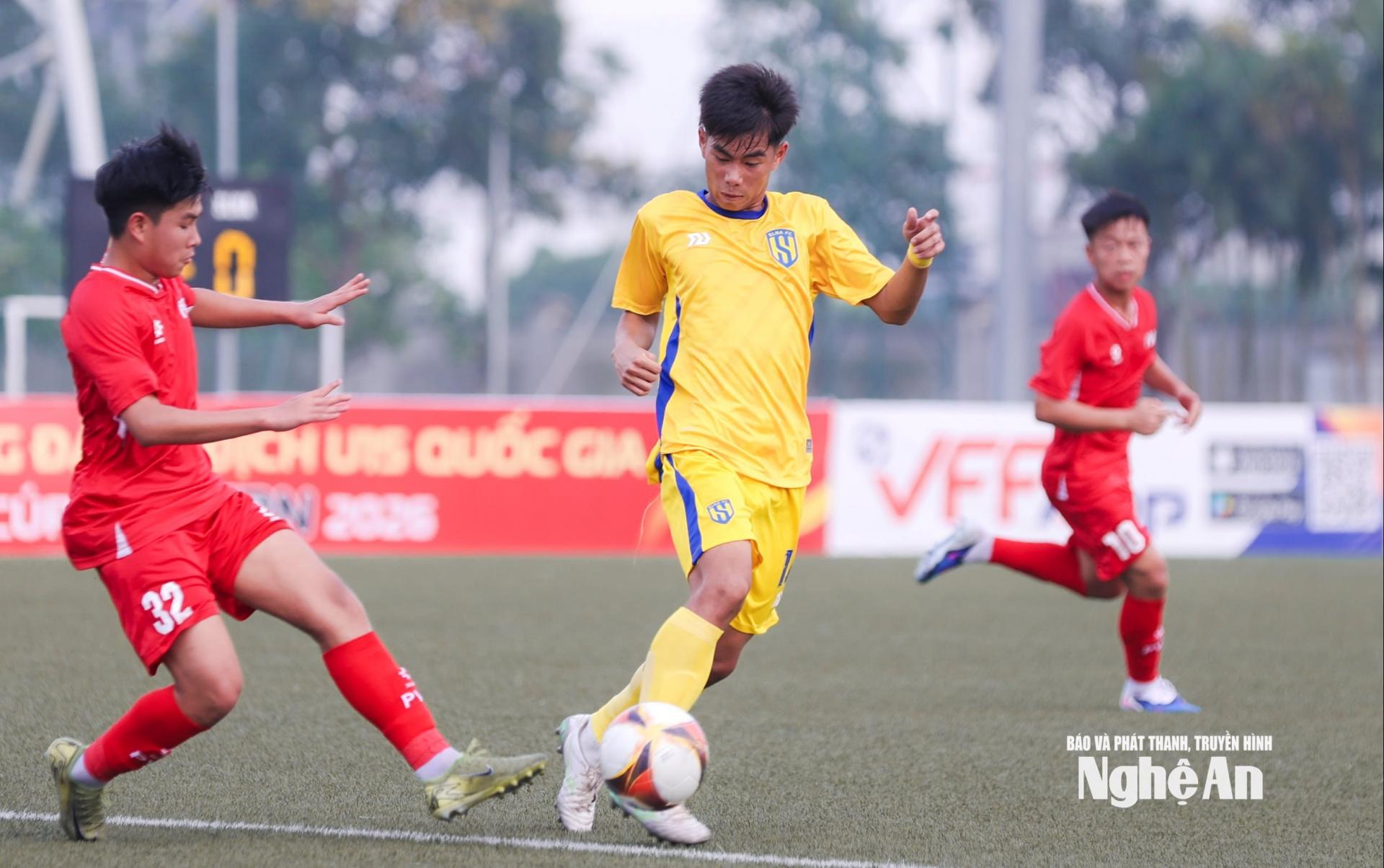 Bùi Thái Mạnh đã thi đấu đầy ấn tượng ở trận này. Ảnh: Đức Anh