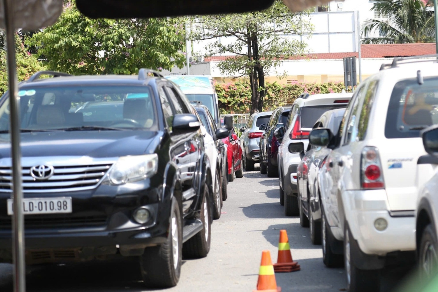 Với xe cũ, việc tăng vòng tua đột ngột có thể tiềm ẩn rủi ro. Ảnh: Tuấn Kiệt.