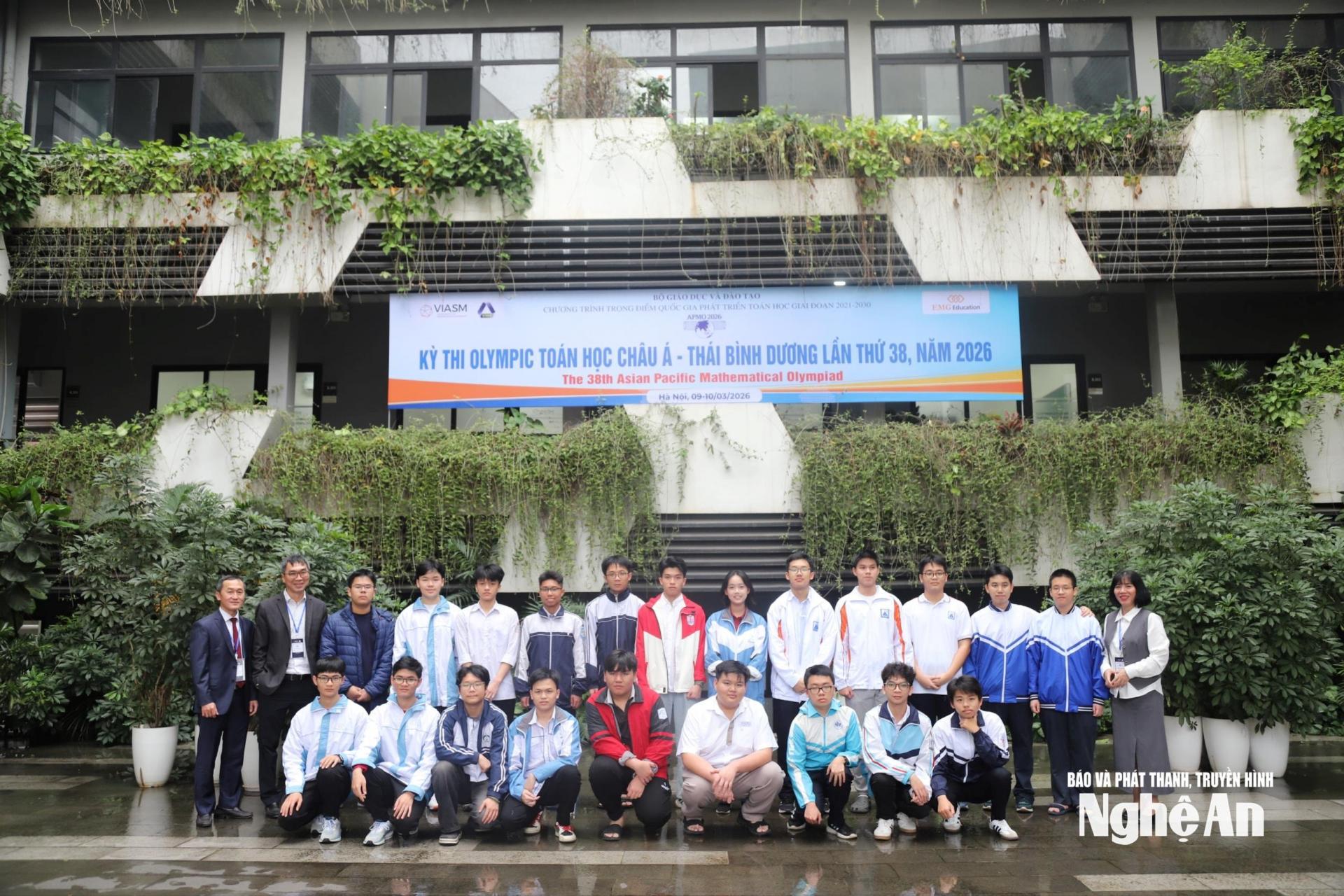 Đoàn học sinh Việt Nam tham dự Kỳ thi Olympic Toán học Châu Á - Thái Bình Dương 2026. Ảnh: Viện nghiên cứu cao cấp về Toán