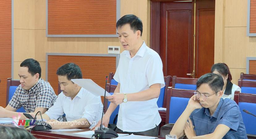 Phó trưởng Ban quản lý KKT Đông Nam Nguyễn Văn Hải báo cáo tại buổi làm việc.