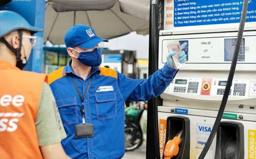 Giá xăng dầu dự báo tăng từ 850 - 1.250 đồng/lít trong kỳ điều hành ngày 11/4. 