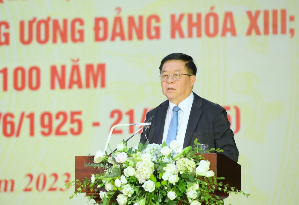Đồng chí Nguyễn Trọng Nghĩa - Bí thư Trung ương Đảng, Trưởng Ban Tuyên giáo Trung ương phát biểu chỉ đạo hội nghị.