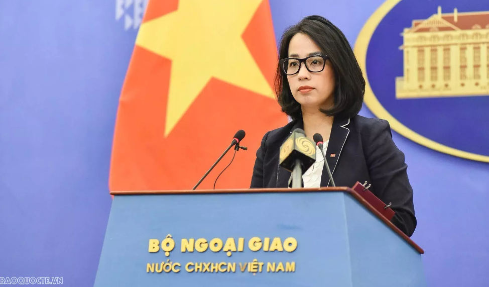 Người phát ngôn Bộ Ngoại giao Phạm Thu Hằng nhấn mạnh, Việt Nam kêu gọi các bên liên quan kiềm chế, không sử dụng vũ lực, giải quyết bất đồng bằng các biện pháp hòa bình.