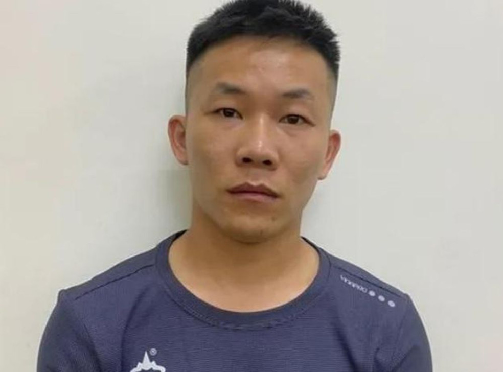 Nghi phạm cướp tiệm vàng Nguyễn Minh Toàn bị bắt.