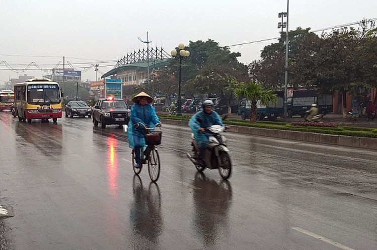 Thời tiết Hà Nội nhiều mây, có mưa phùn.  