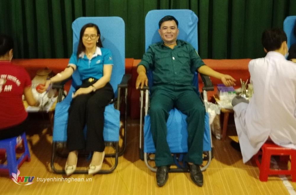 Trung bình mỗi năm anh Nguyễn Văn Trung, hiến máu tình nguyện  1-2 lần.