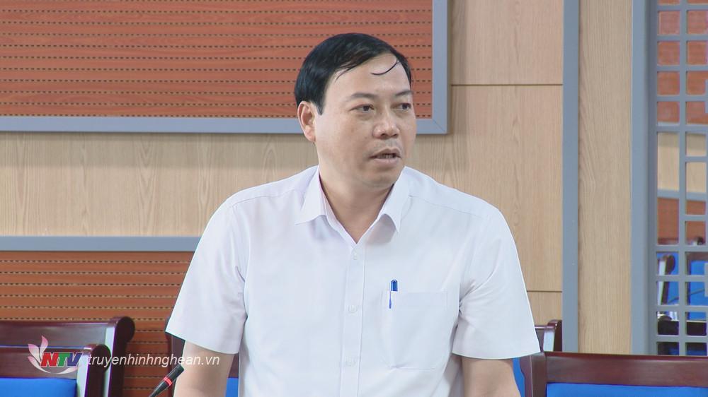 Trưởng ban chuyên trách Ban Văn hoá – Xã hội Chu Đức Thái phát biểu tại phiên họp.