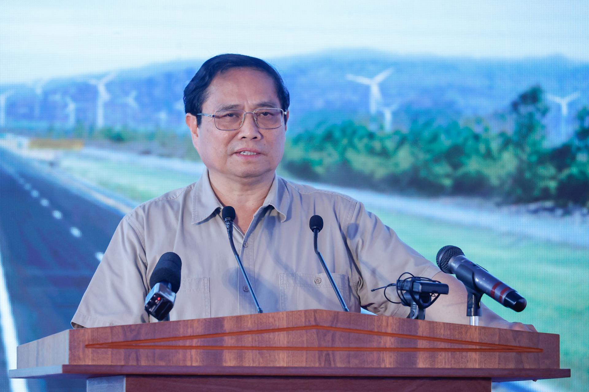 Thủ tướng Chính phủ Phạm Minh Chính phát biểu tại điểm cầu Ninh Thuận. Ảnh: VGP