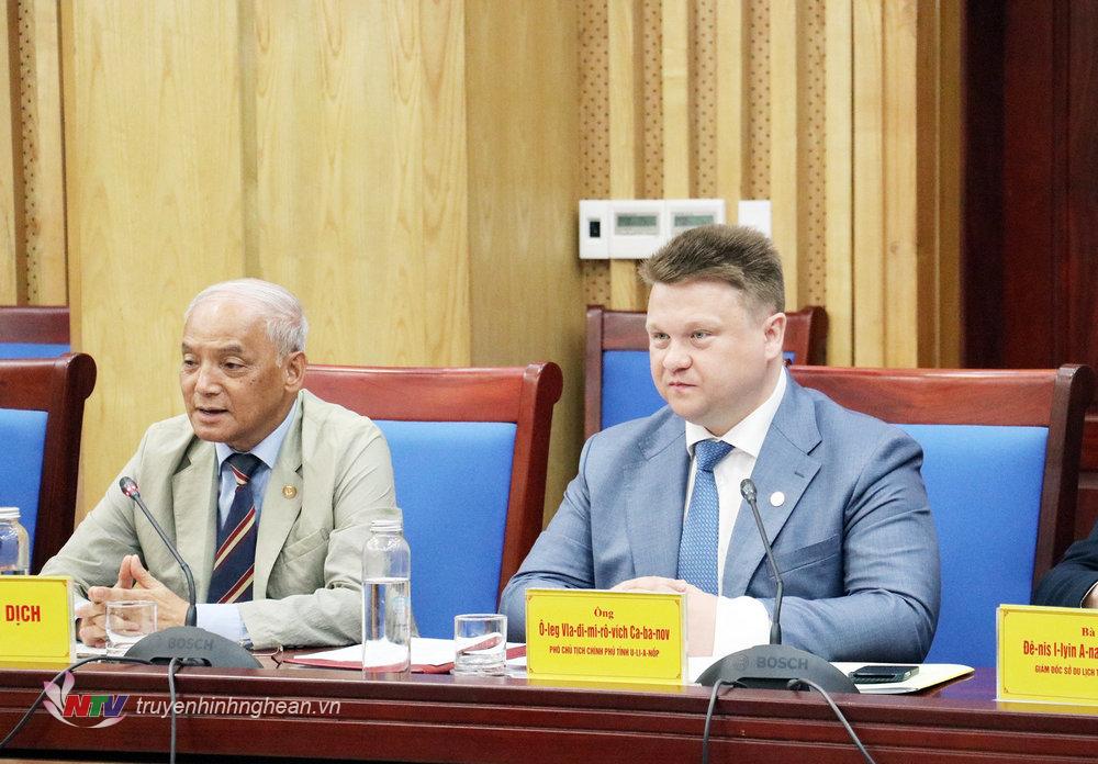 Ngài Oleg Kabanov Vladimirovich - Phó Chủ tịch Chính phủ tỉnh Ulyanovsk phát biểu tại buổi làm việc.