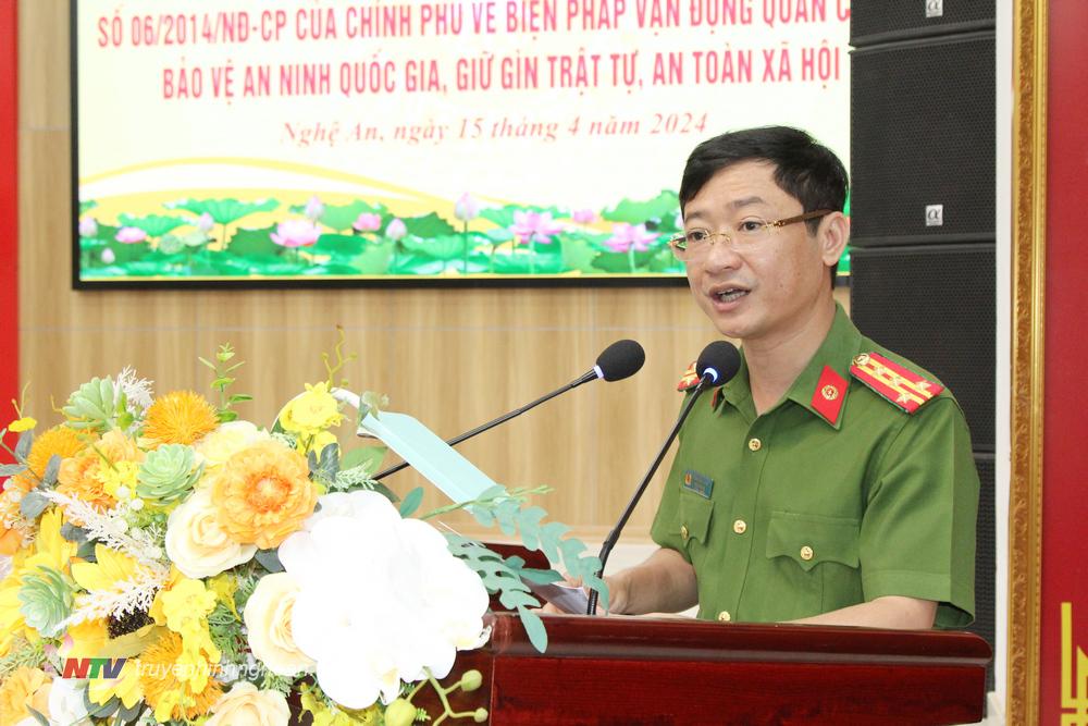 Đại tá Trần Ngọc Tuấn - Phó Giám đốc Công an tỉnh phát biểu chỉ đạo hội nghị.