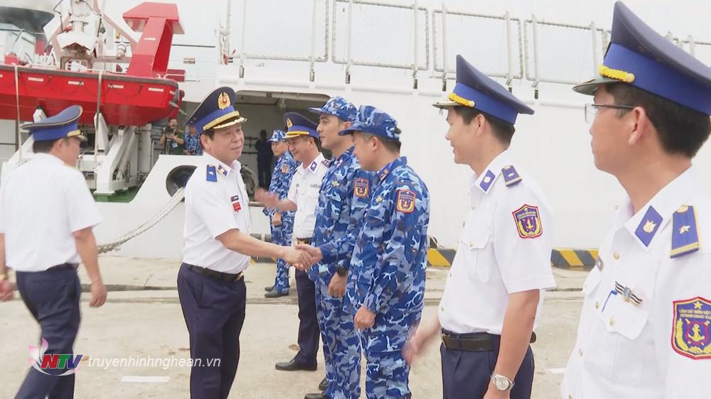 Chuyến tuần tra liên hợp lần này về phía Cảnh sát biển Việt Nam có biên đội tàu 8004 và 8003 thực hiện nhiệm vụ. 