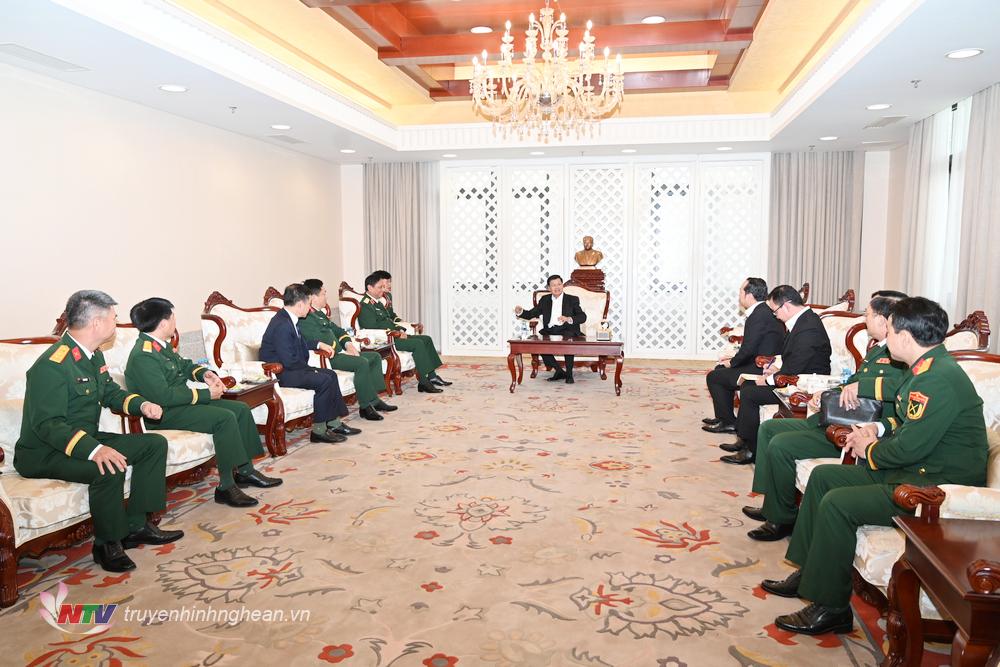 Quảng cảnh chúc Tết Tổng Bí thư, Chủ tịch Nước Lào tại Văn phòng Trung ương Đảng.