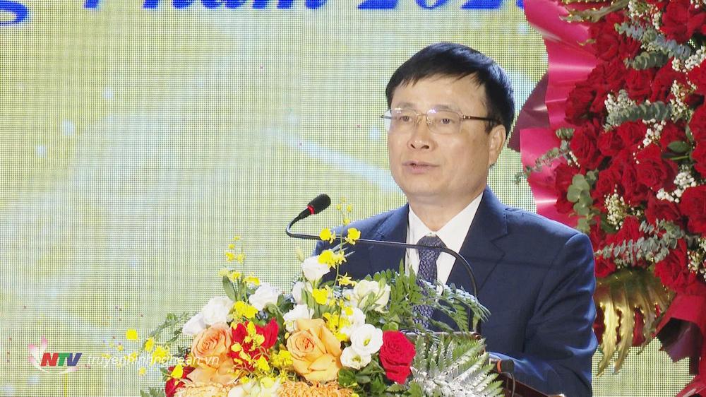 Phó Chủ tịch UBND tỉnh Bùi Đình Long phát biểu tại buổi lễ.