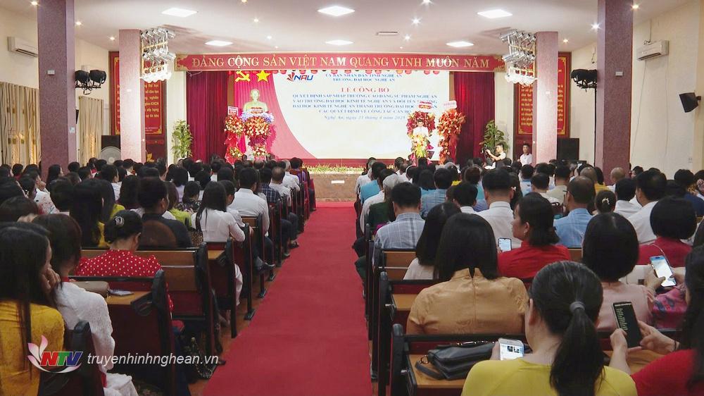 Toàn cảnh buổi lễ.