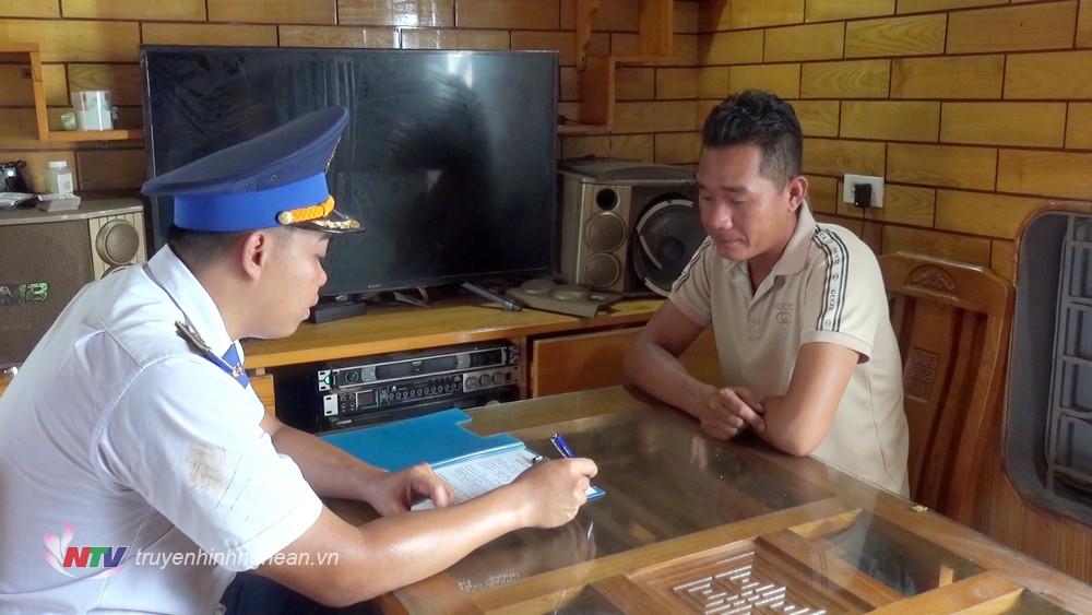 Thuyền trưởng và thuyền viên phương tiện HP 6059 không có bằng cấp, chứng chỉ chuyên môn. 