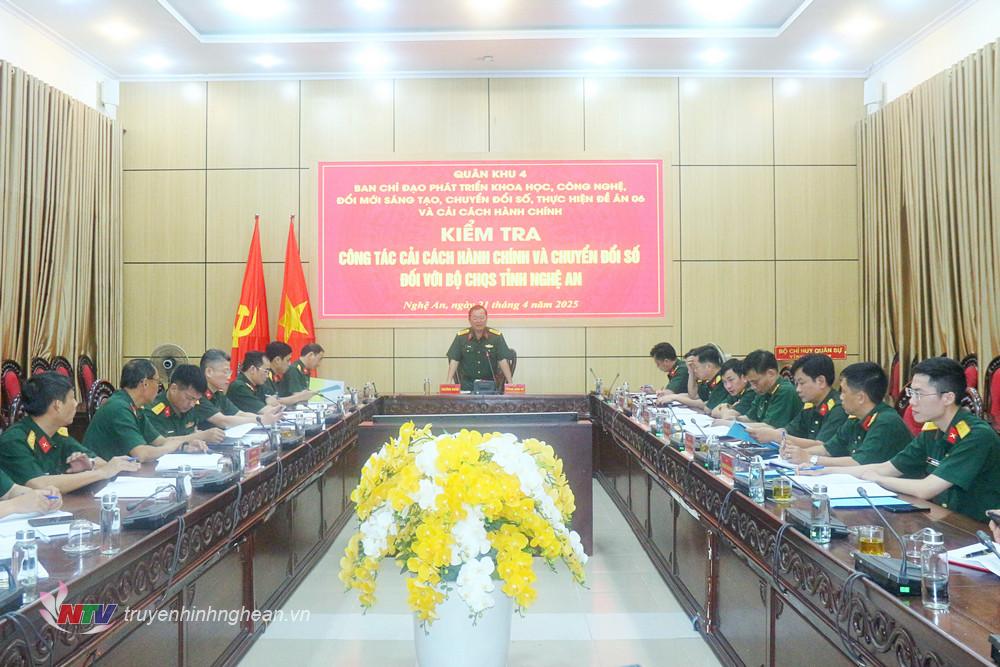 Toàn cảnh buổi làm việc.