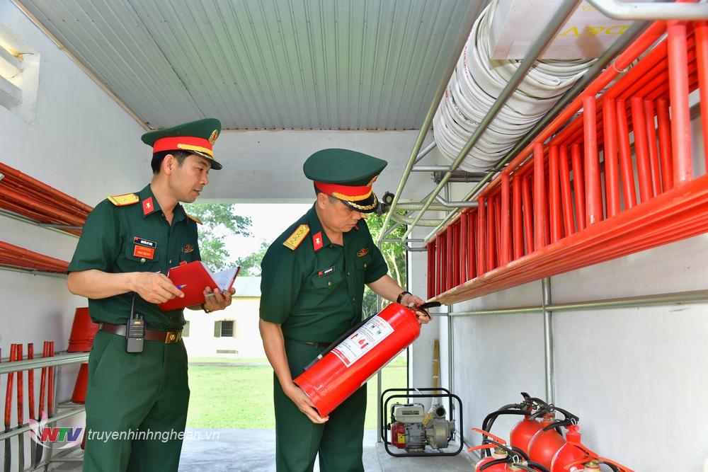 Kiểm tra công tác bảo đảm phòng cháy chữa cháy tại Kho K70, Phòng Hậu cần – Kỹ thuật, Bộ Chỉ huy Quân sự tỉnh Nghệ An.
