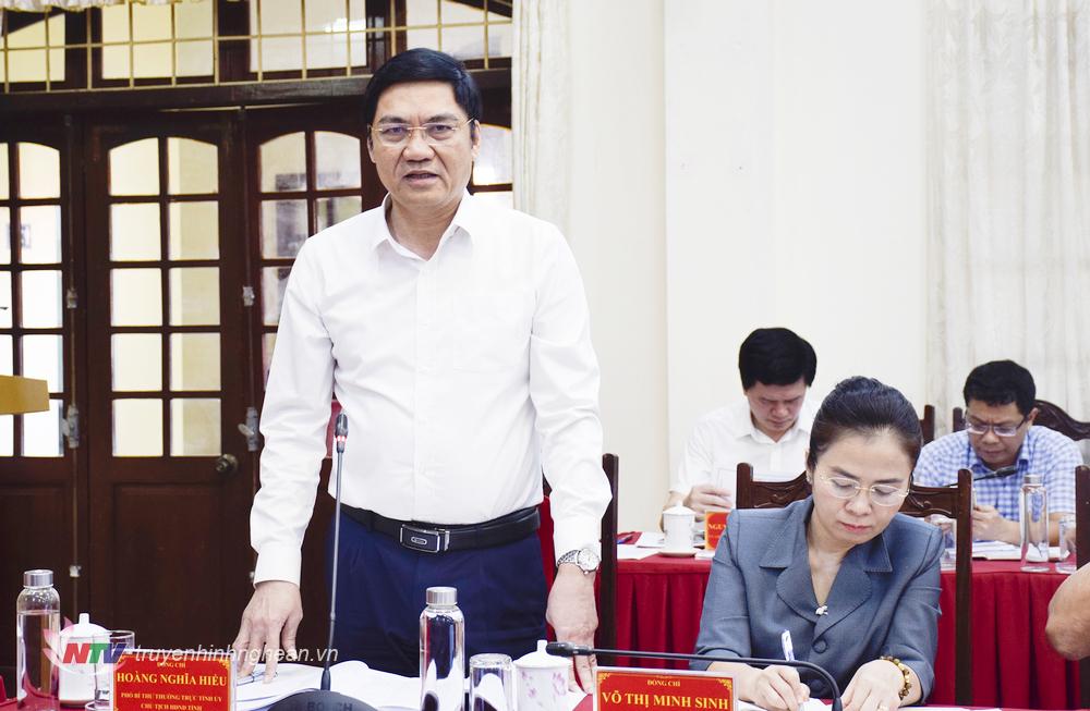 Phó Bí thư Thường trực Tỉnh uỷ Hoàng Nghĩa Hiếu phát biểu tại hội nghị.