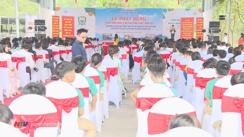 Quang cảnh buổi lễ.