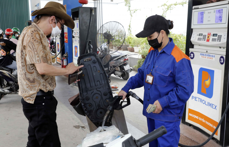 Nhiều giải pháp được triển khai đồng bộ để bình ổn giá nhiên liệu.