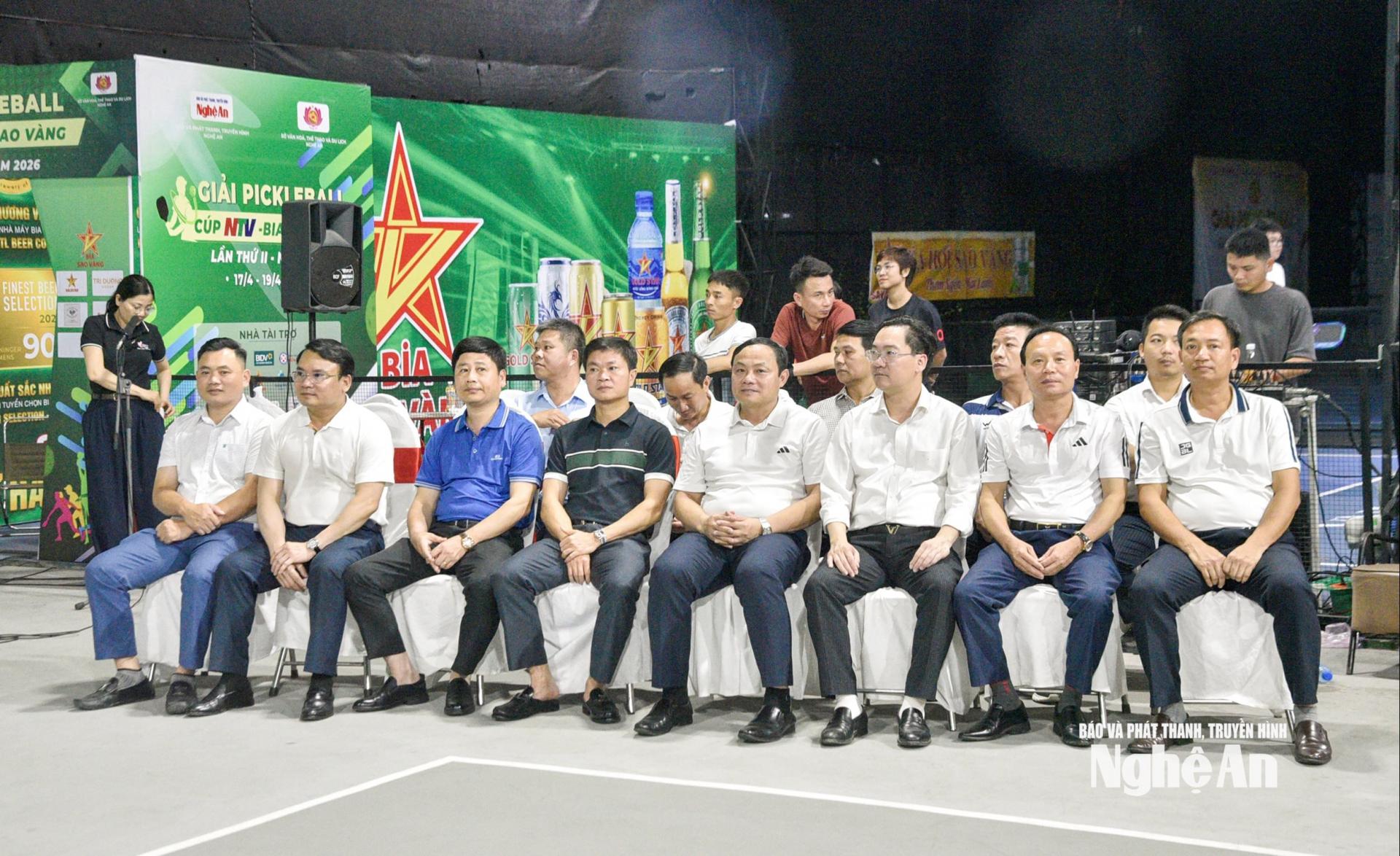 Các đại biểu dự lễ bế mạc, trao giải Giải Pickleball Cúp NTV – Bia Sao Vàng lần thứ II - năm 2026. Ảnh: Minh Quân